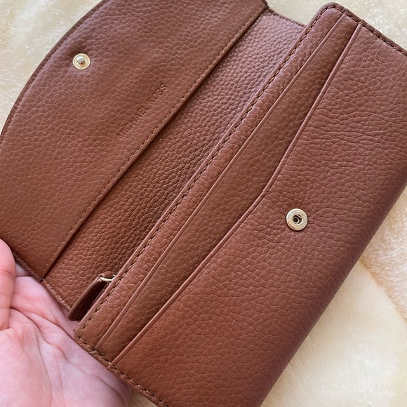 Michael Kors Slim Flap Wallet - Brown - Picture 7 of 17
